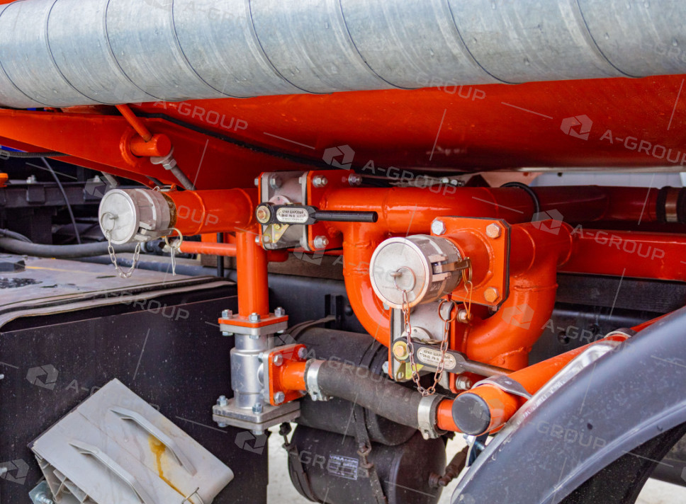 Автотопливозаправщик АТЗ-10 на шасси УРАЛ NEXT 4320-72