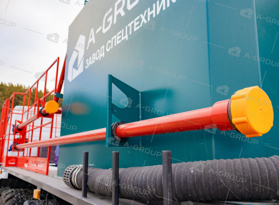 Цементировочный агрегат ЦА-320 на шасси Урал 4320-72 (спальное  место)