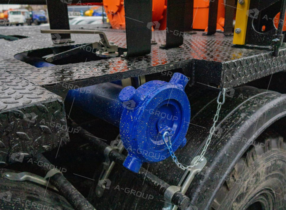 Цементировочный агрегат СИН-35 на шасси Камаз 43118-50 (спальное место)