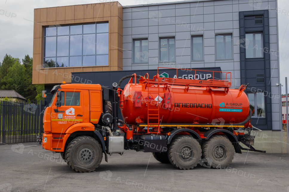 АКН-10 на шасси Камаз 43118-48 (спальное место) (КО-505, доп горловина, тех люк, подогрев слива)