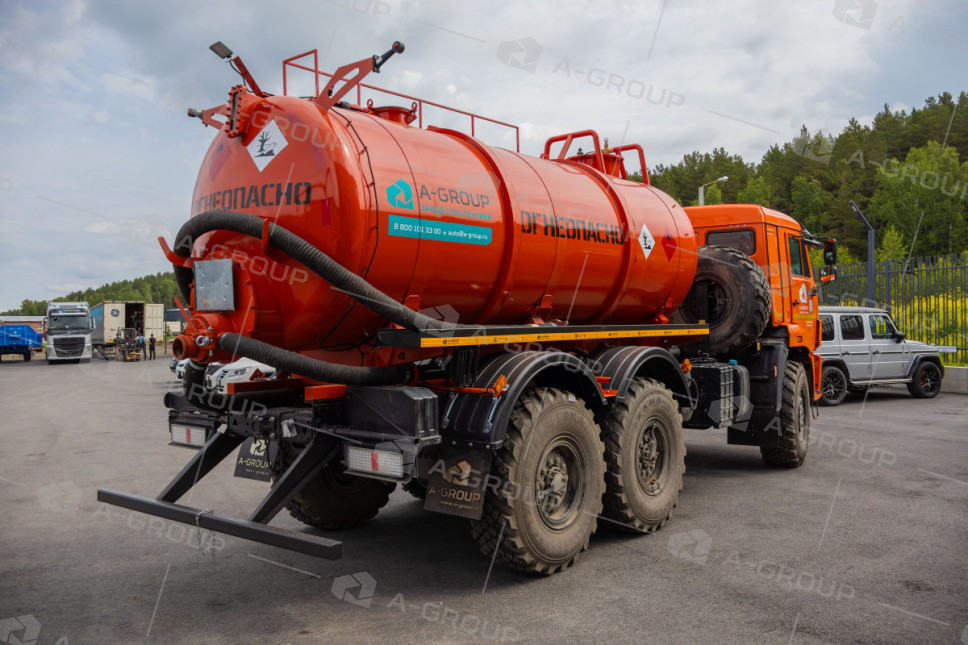 АКН-10 на шасси Камаз 43118-48 (спальное место) (КО-505, доп горловина, тех люк, подогрев слива)