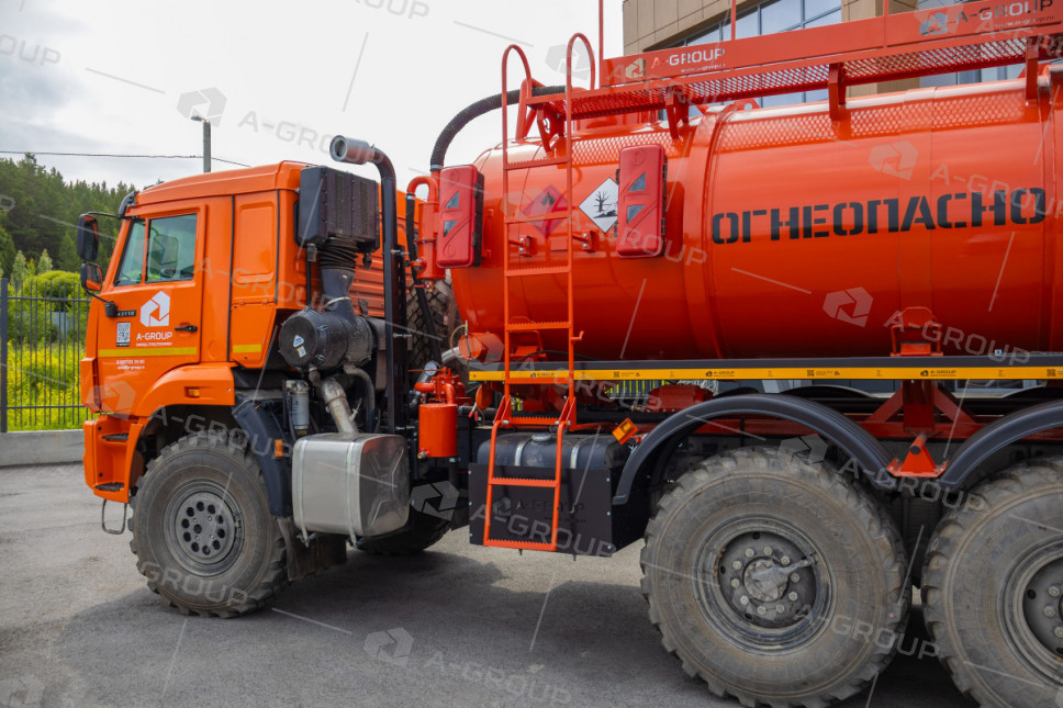 АКН-10 на шасси Камаз 43118-48 (спальное место) (КО-505, доп горловина, тех люк, подогрев слива)