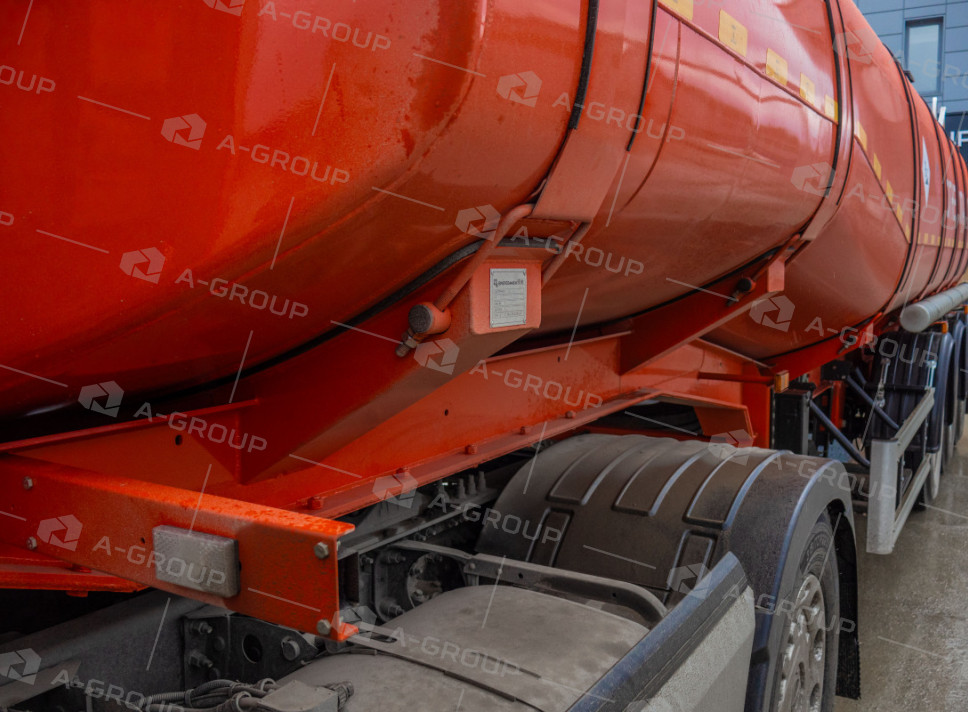 Полуприцеп-цистерна ППЦ-30 для перевозки светлых нефтепродуктов