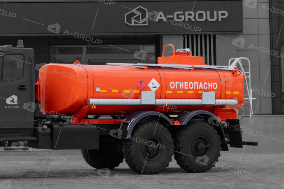 Навесное оборудование автотопливозаправщик АТЗ-10 (1 секция, заднее расположение УВТ) для шасси УРАЛ/КАМАЗ