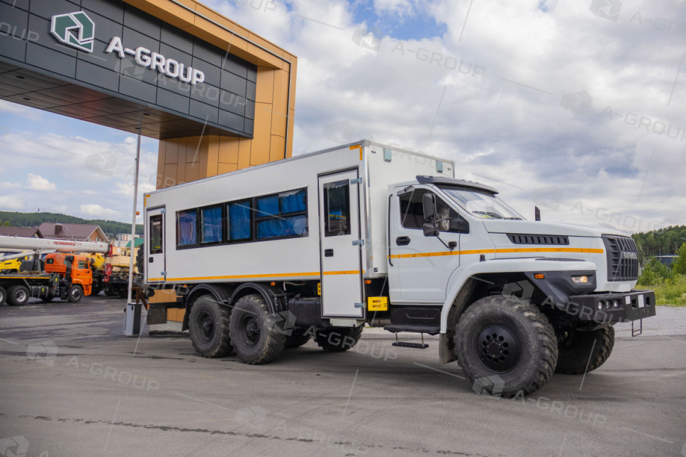 Вахтовый автобус (28+2 места) Урал 4320-72