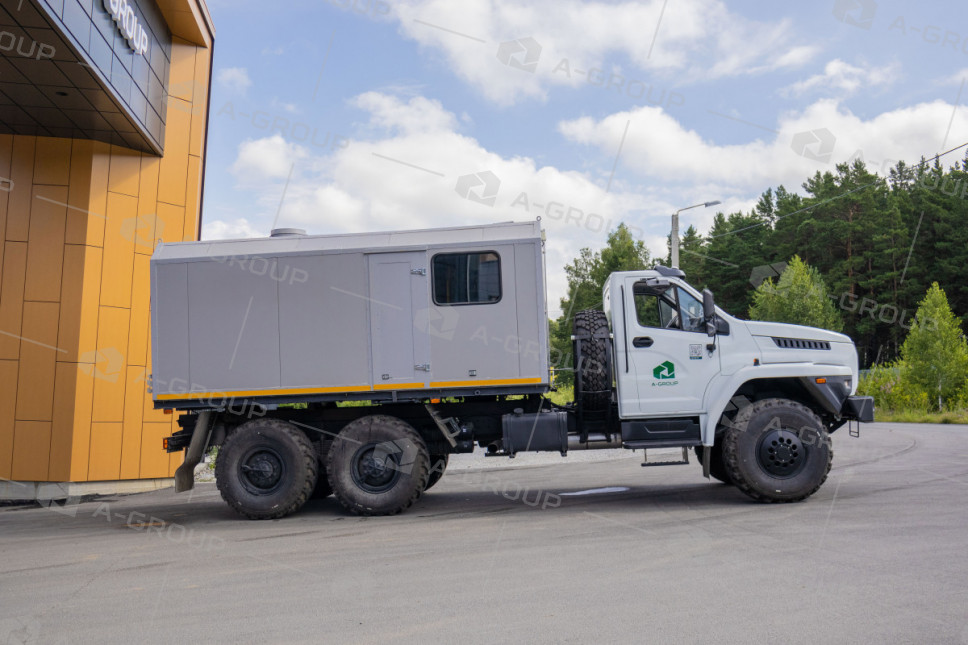 ППУА 1600/100 на шасси УРАЛ NEXT 4320-72 (насос 1,1 ПТ) 