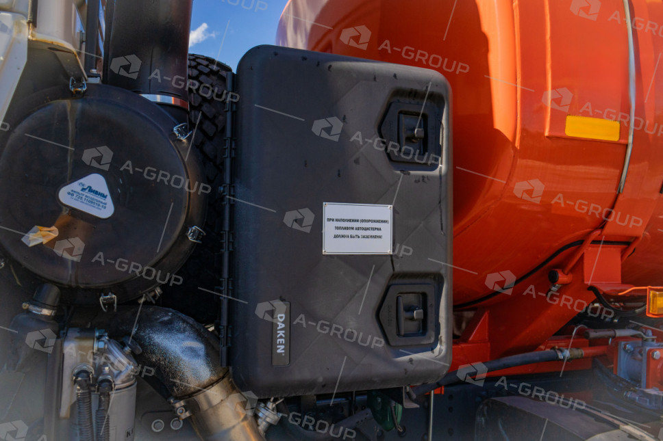 Автотопливозаправщик АТЗ-11/2 (2 секции) на шасси Камаз 43118-50