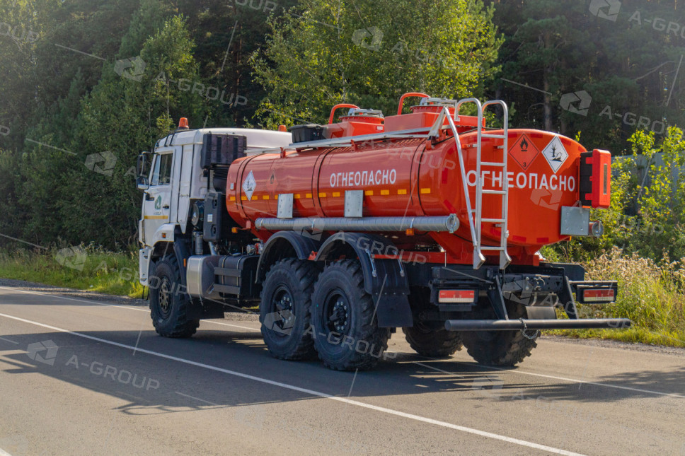 Автотопливозаправщик АТЗ-11/2 (2 секции) на шасси Камаз 43118-50
