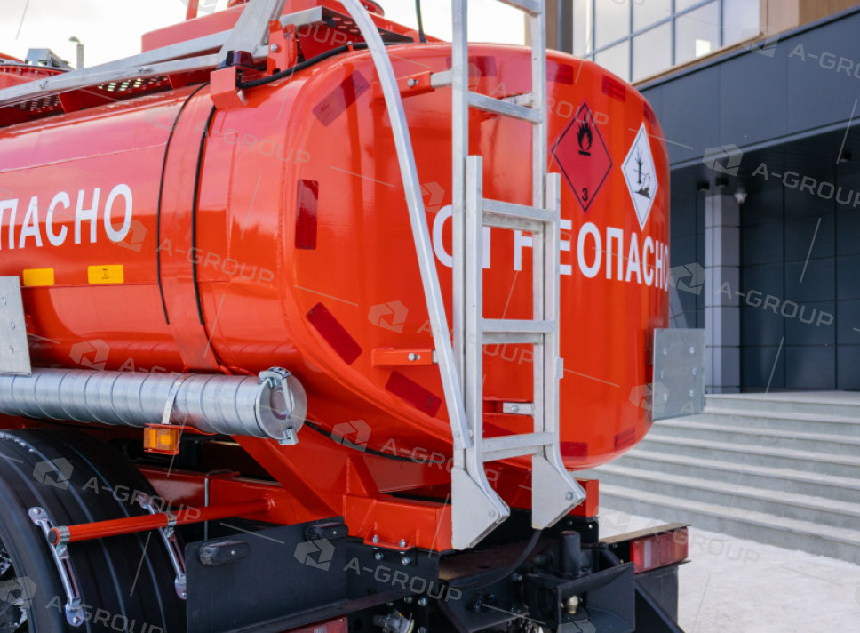 Автоцистерна нефтепромысловая АЦН-10 на шасси УРАЛ 4320-72 (2 секции)
