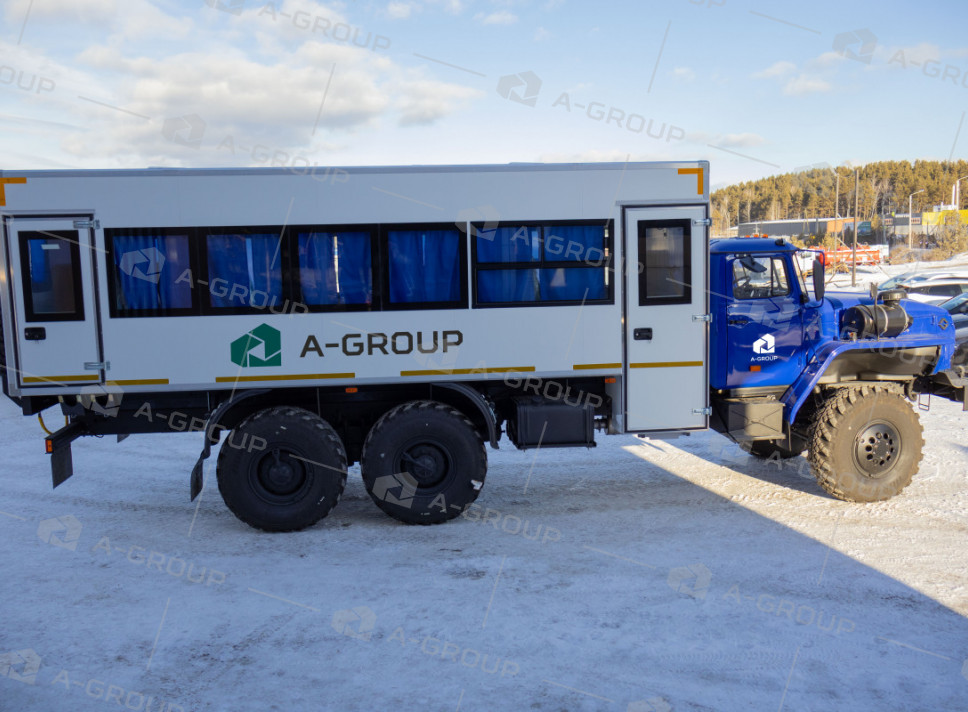 Вахтовый автобус (28+2 места) Урал 4320-60