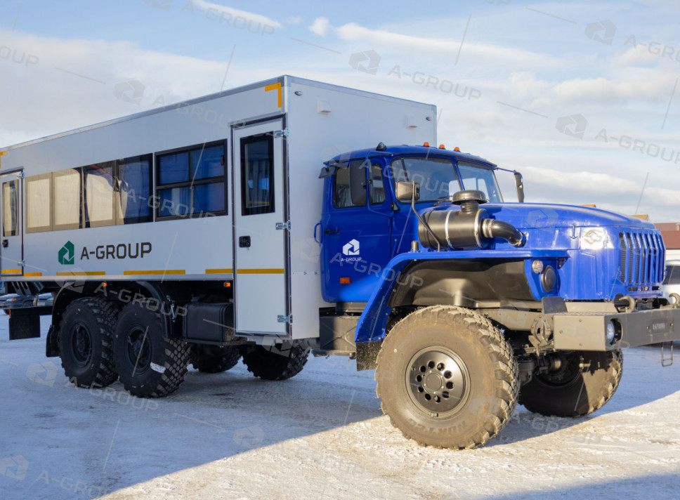 Вахтовый автобус (28+2 места) Урал 4320-60