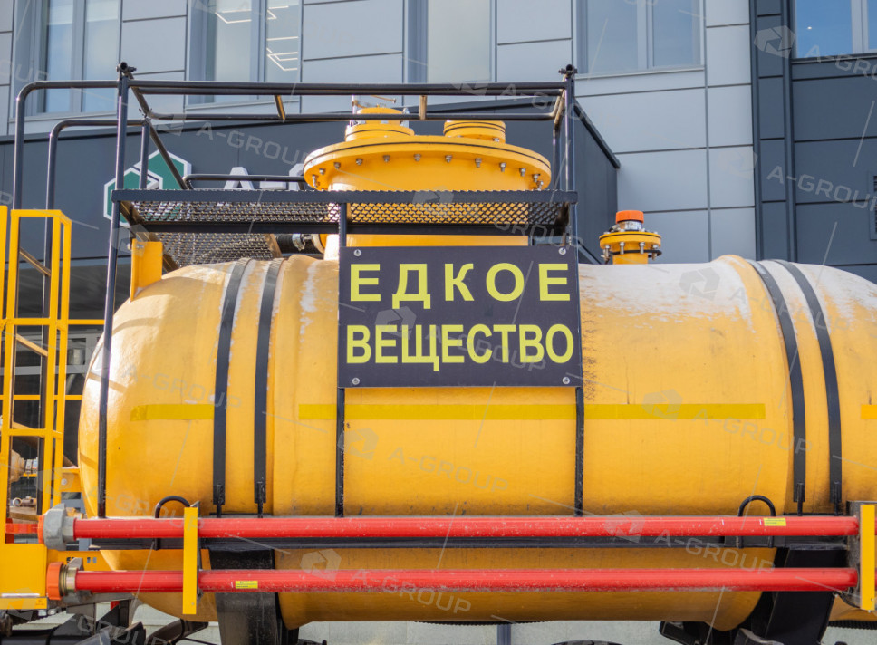 СИН-32 на шасси Урал 4320-80 (стеклопластик)