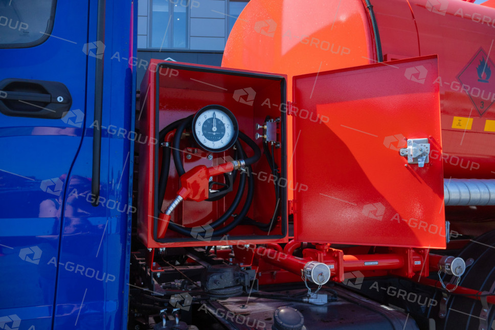 Автотопливозаправщик АТЗ-10 на шасси УРАЛ NEXT 55571-72
