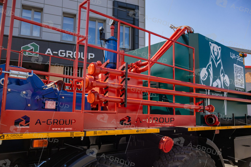 Цементировочный агрегат ЦА-320 на шасси Урал 4320-74