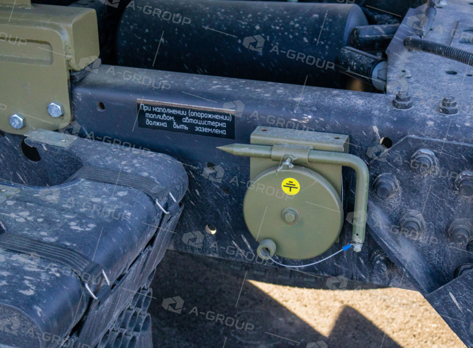 Автоцистерна нефтепромысловая АЦН-15 на шасси Камаз 65115 (2 секции)