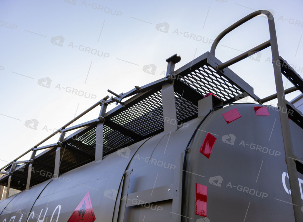 Автоцистерна нефтепромысловая АЦН-15 на шасси Камаз 65115 (2 секции)