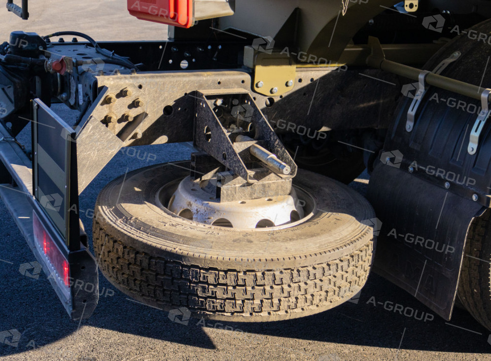 Автоцистерна нефтепромысловая АЦН-15 на шасси Камаз 65115 (2 секции)