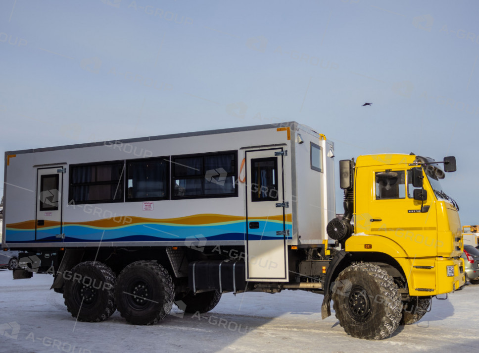 Вахтовый автобус (28+2 места) на шасси Камаз 43118-50
