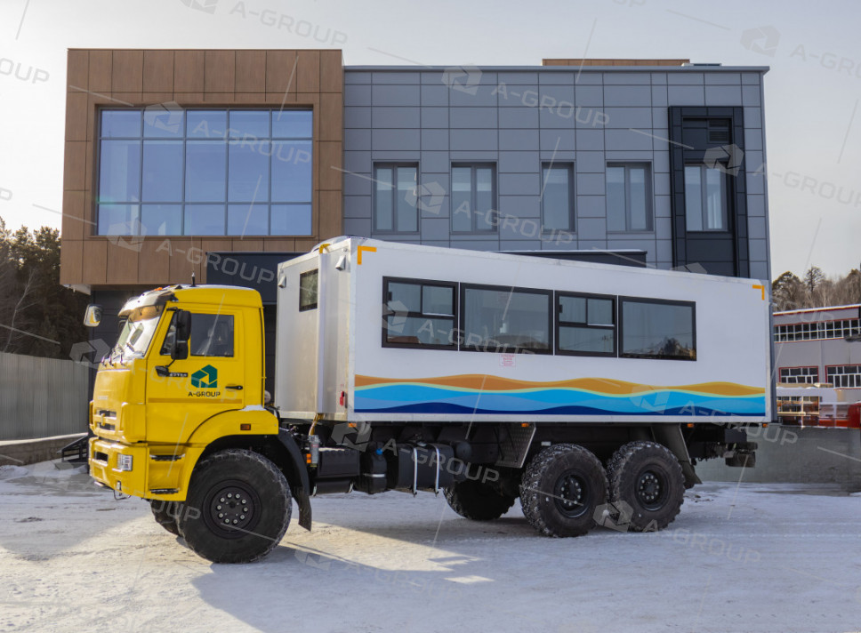 Вахтовый автобус (28+2 места) на шасси Камаз 43118-50