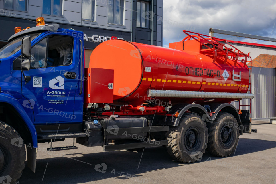 Автотопливозаправщик АТЗ-10 на шасси УРАЛ NEXT 4320-72