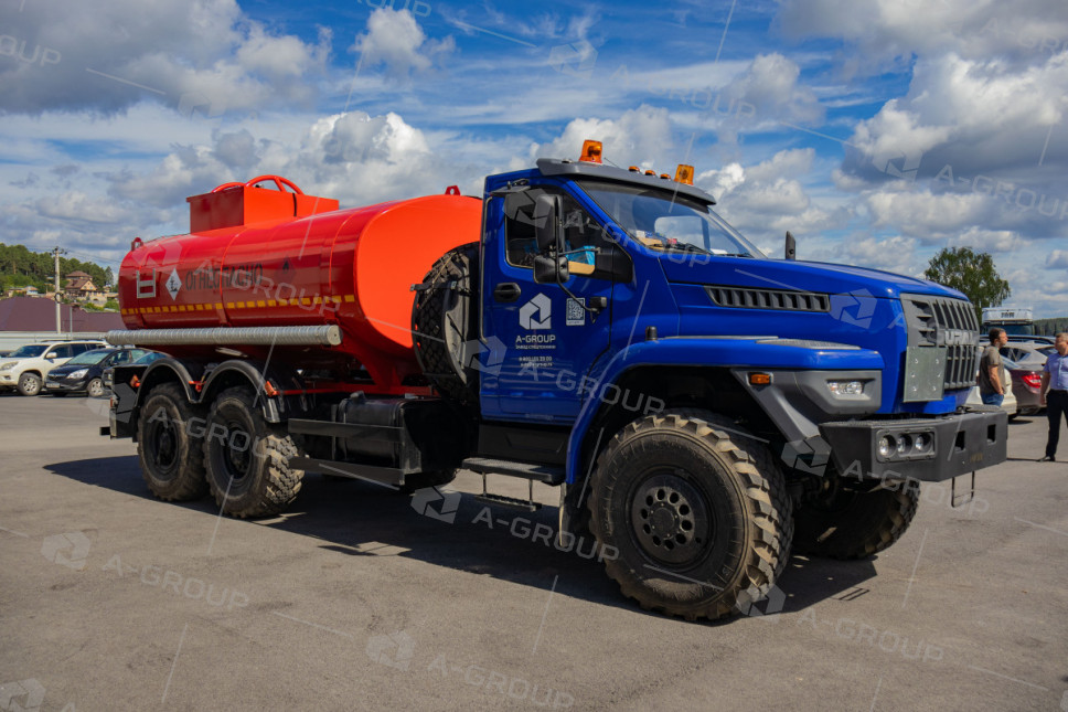 Автотопливозаправщик АТЗ-10 на шасси УРАЛ NEXT 4320-74