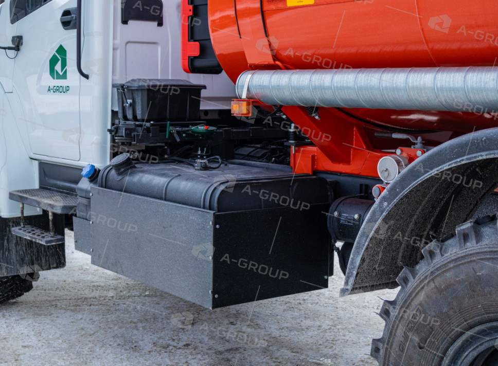 Автоцистерна нефтепромысловая АЦН-12 на шасси УРАЛ NEXT 4320-72