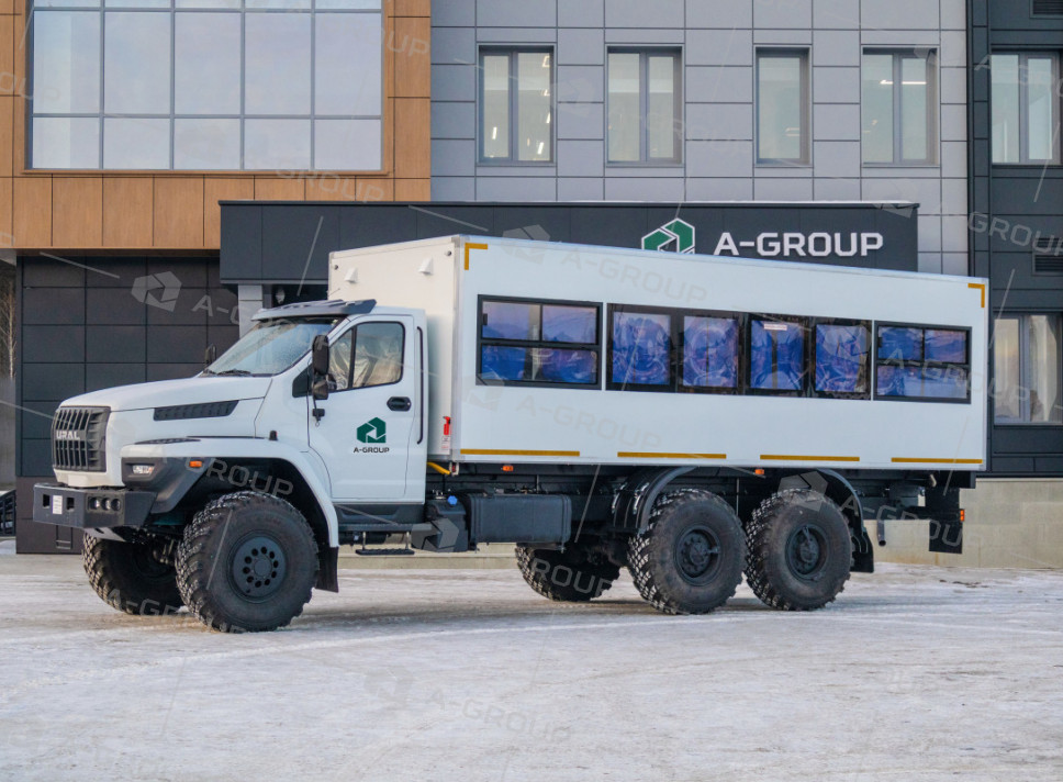 Вахтовый автобус (28+2 места) Урал 4320-72
