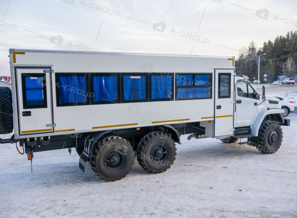 Вахтовый автобус (28+2 места) Урал 3255-5013-73