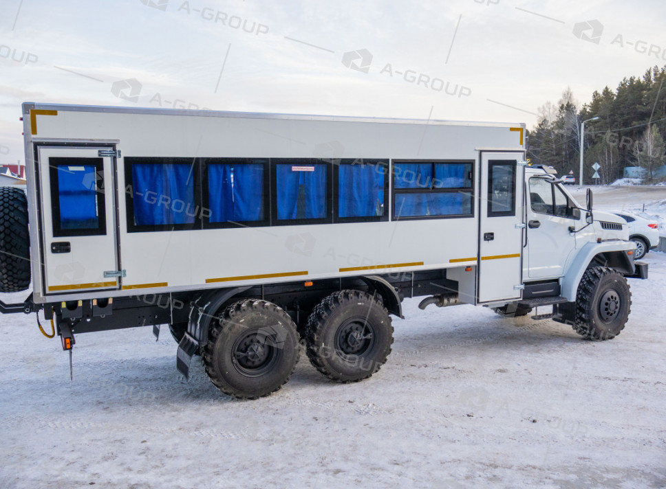 Вахтовый автобус (28+2 места) Урал 4320-72