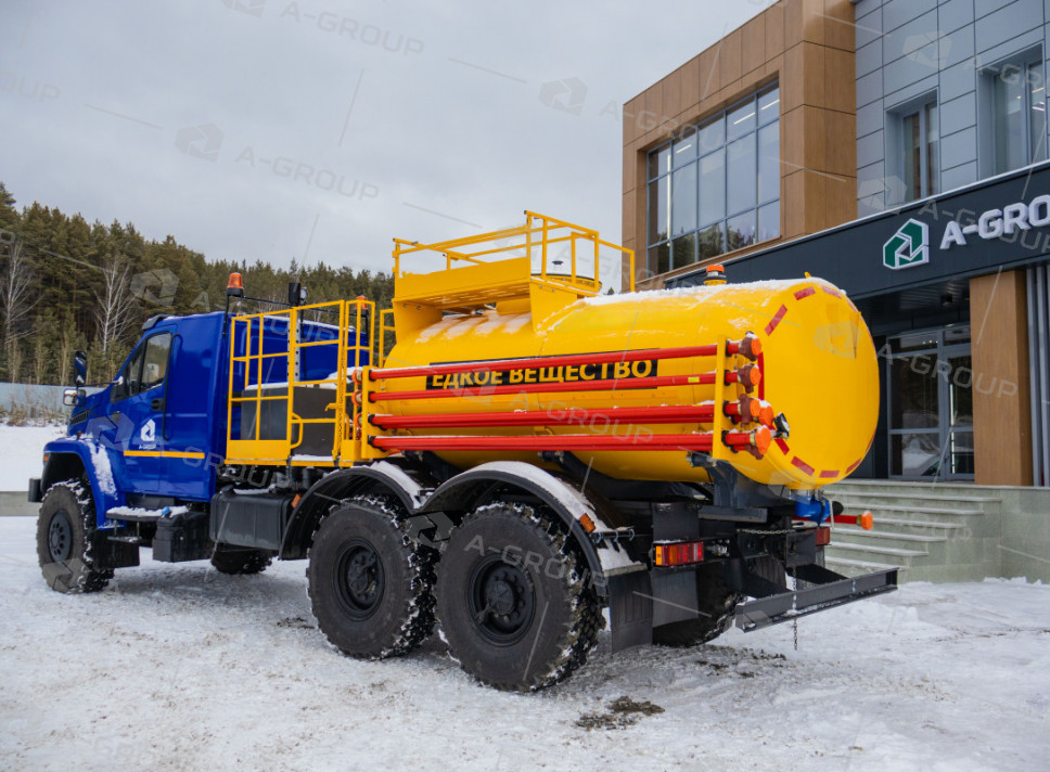 СИН-32 на шасси Урал 4320-72 (спальное место)