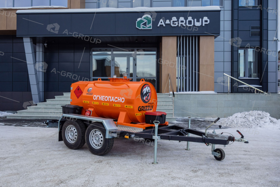 Прицеп-цистерна для перевозки и раздачи дизельного топлива (950 л)