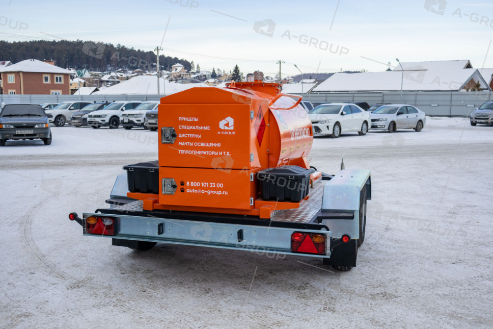Прицеп-цистерна для перевозки и раздачи дизельного топлива (950 л)