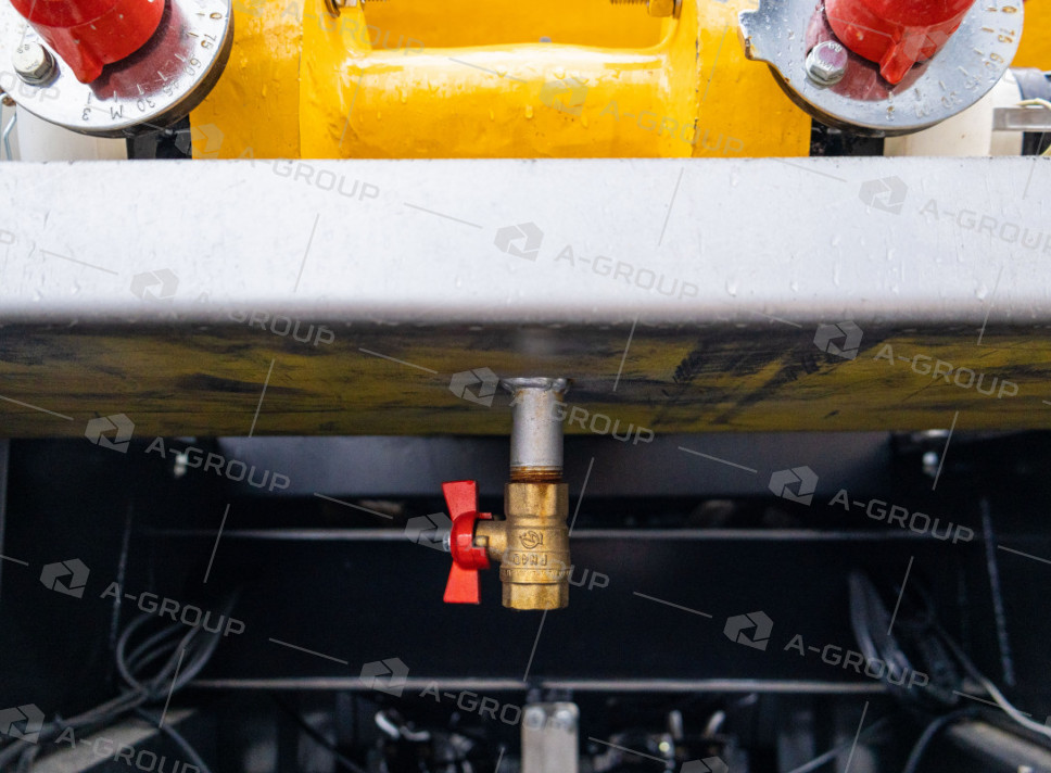 Полуприцеп-цистерна кислотовоз (ППЦК-20 со стеклопластиковой емкостью V=20 м3)