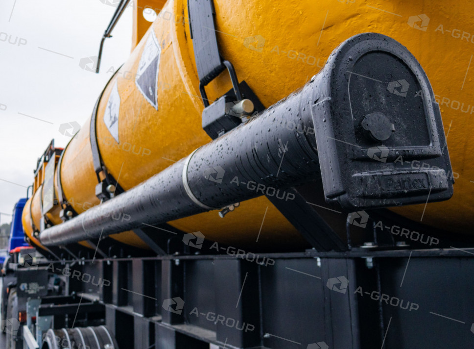 Полуприцеп-цистерна кислотовоз (ППЦК-20 со стеклопластиковой емкостью V=20 м3)