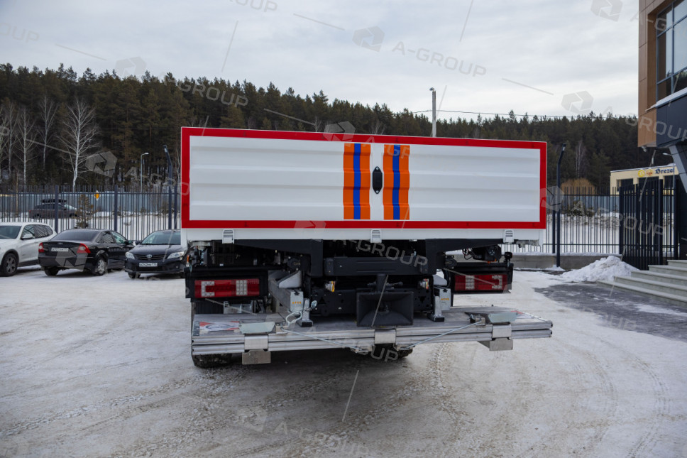 Бортовой автомобиль Камаз 43118 с двухрядной кабиной