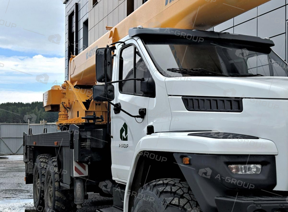 Автокран ИВАНОВЕЦ КС-45717-2Р на шасси УРАЛ 4320-72