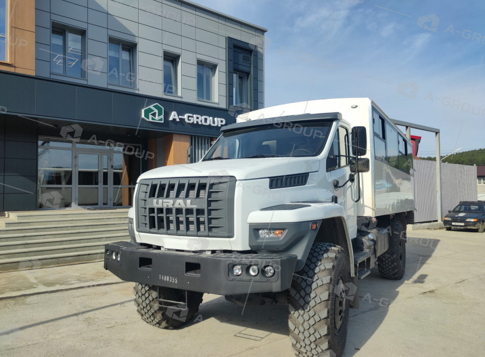 Вахтовый автобус (20+2 места) Урал 43206