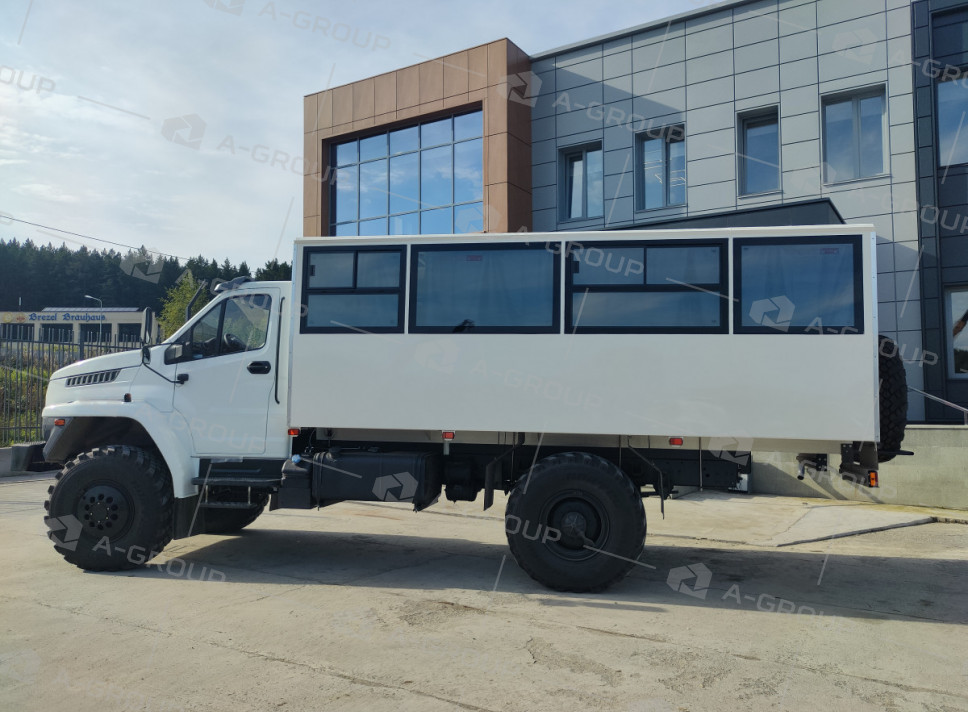 Вахтовый автобус (20+2 места) Урал 43206
