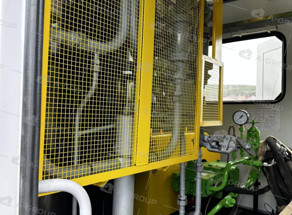 ППУА 1600/100 на шасси Урал 44202-82 (насос 2,3 ПТ)