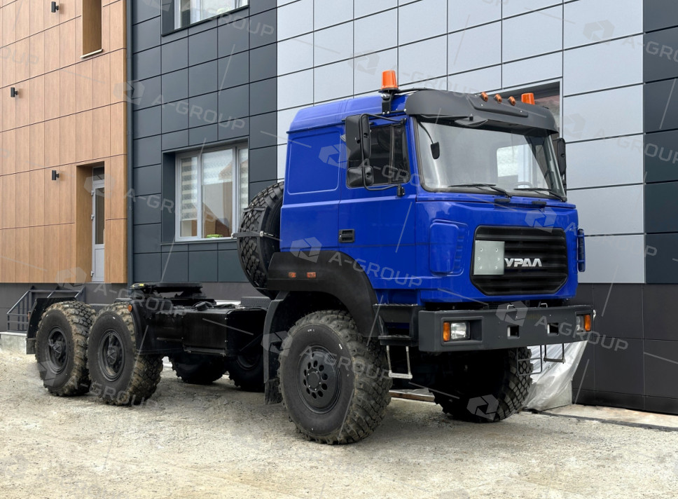 Седельный тягач Урал 44202-3511-82 (доработка под ДОПОГ)