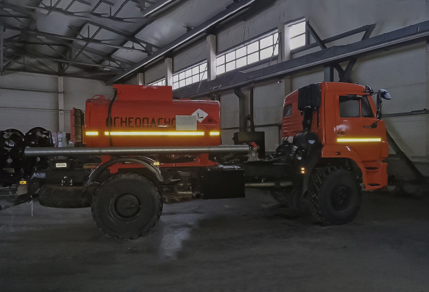 Автотопливозаправщик АТЗ-6 на шасси Камаз 43502