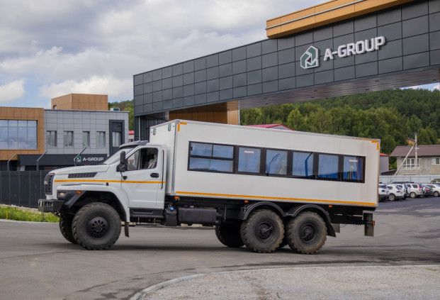 Вахтовый автобус (28+2 места) Урал 4320-72