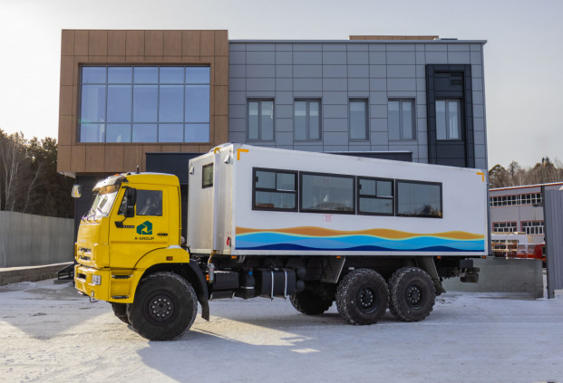 Вахтовый автобус (28+2 места) на шасси Камаз 43118-50